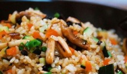 苏州鱿鱼炒饭爆料视频,揭秘网红美食背后的制作秘籍