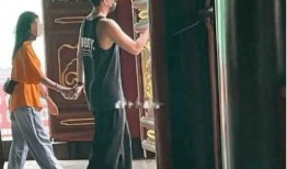 凉鞋抖音新闻爆料视频,凉鞋新闻事件引发热议，真相究竟如何？
