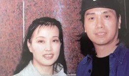 爆料为爱冲锋的女生视频,视频爆火网络，引发网友热议