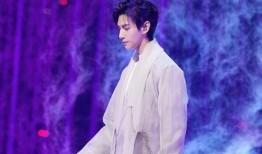 爆料娱乐圈博主成毅,娱乐圈爆料博主揭秘明星幕后故事